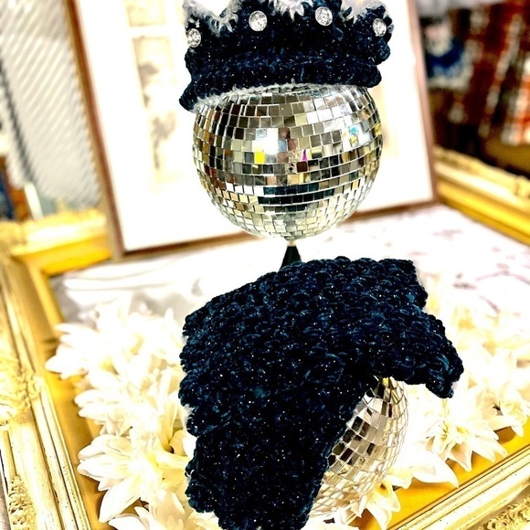 SPARKLY TEAL HAT WITH POM POM AND FINGERLESS GLOVES - Picture 2 of 4